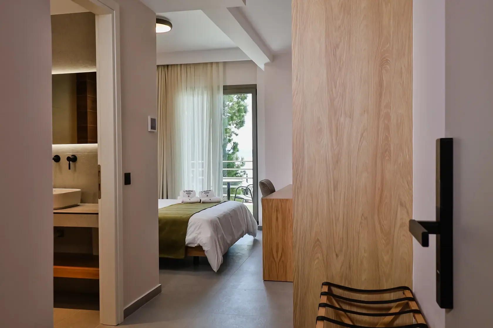STANDARD DOUBLE ROOM WITH BALCONY